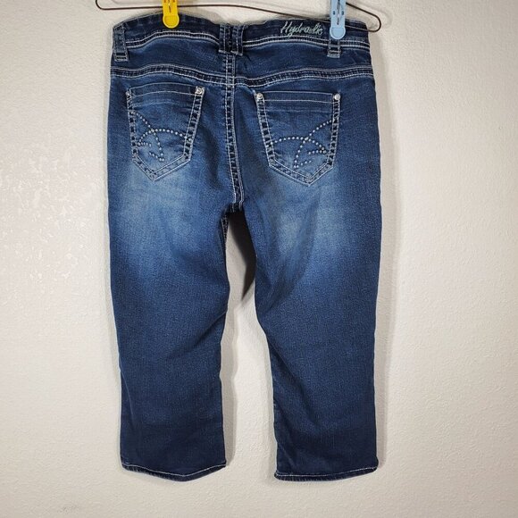 Hydraulic Distressed Blue Denim Capri Jeans Size 6 With Rhinestone Pocket Detail - Picture 2 of 7
